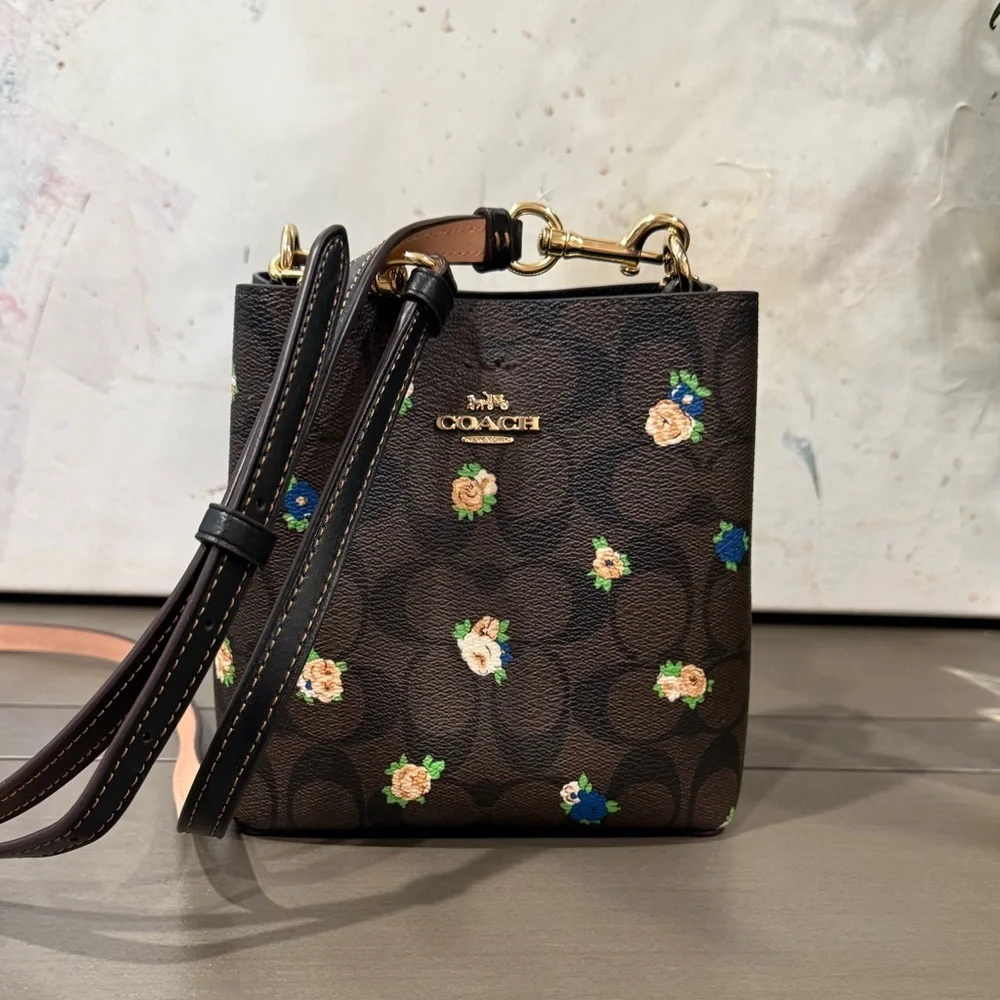 Coach Mini Town Bucket Bag Signature Canvas Rose Floral Crossbody Brown Black - Picture 3 of 13